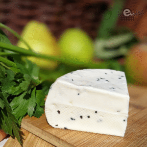 Ser kozi podpuszczkowy z czarnuszką 160g